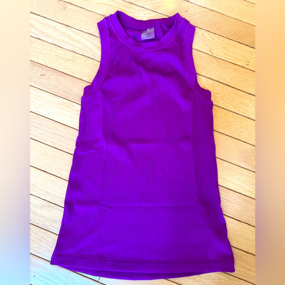 Calla by Carrie Underwood Size XS bright purple ribbed racer-back tank. NWOT.